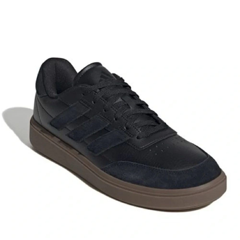 NWT Adidas Men's Black Sneakers Unise M/10 & W 11